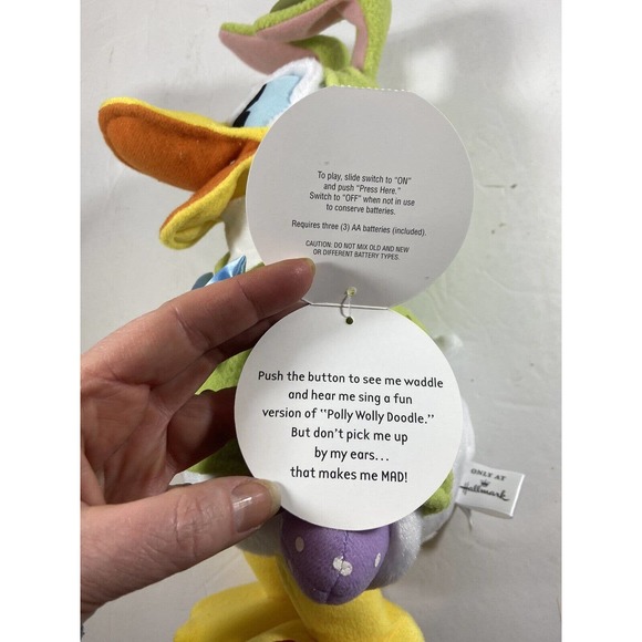 Disney/Hallmark Don't Pull My Ears Donald Duck Plush Sings Dances Green Easter - Picture 4 of 8